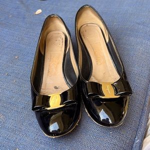 Salvatore Ferragamo 7.5 Soles need replaced badly but shoe looks good